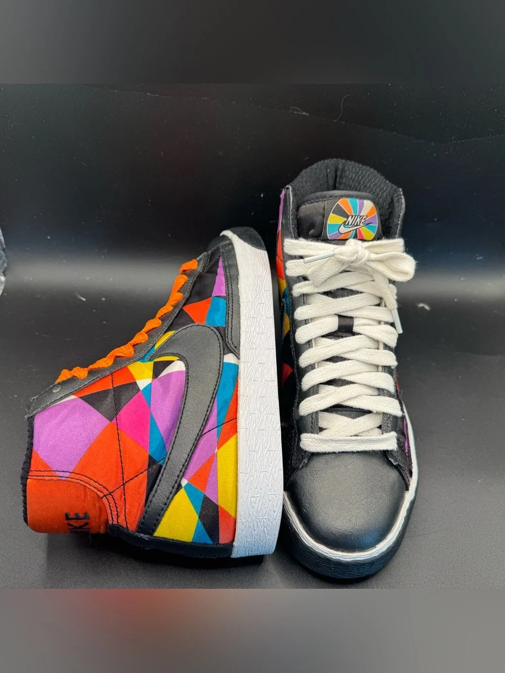 Nike Blazer Mid ‘77 Geometric Multi-Color High Top Sneakers Men’s 7.5 Women’s 9